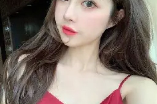 斗鱼女主播忘关摄像头私密画面流出！虚假人设彻底翻车