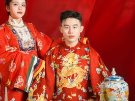 【五一档】林依晨孙艺洲张艺凡联手智斗渣男！荒诞爆笑喜剧《三心两意》手撕渣男